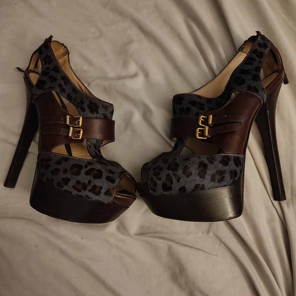 Fendi Blue Leopard Print Heels with Brown Straps